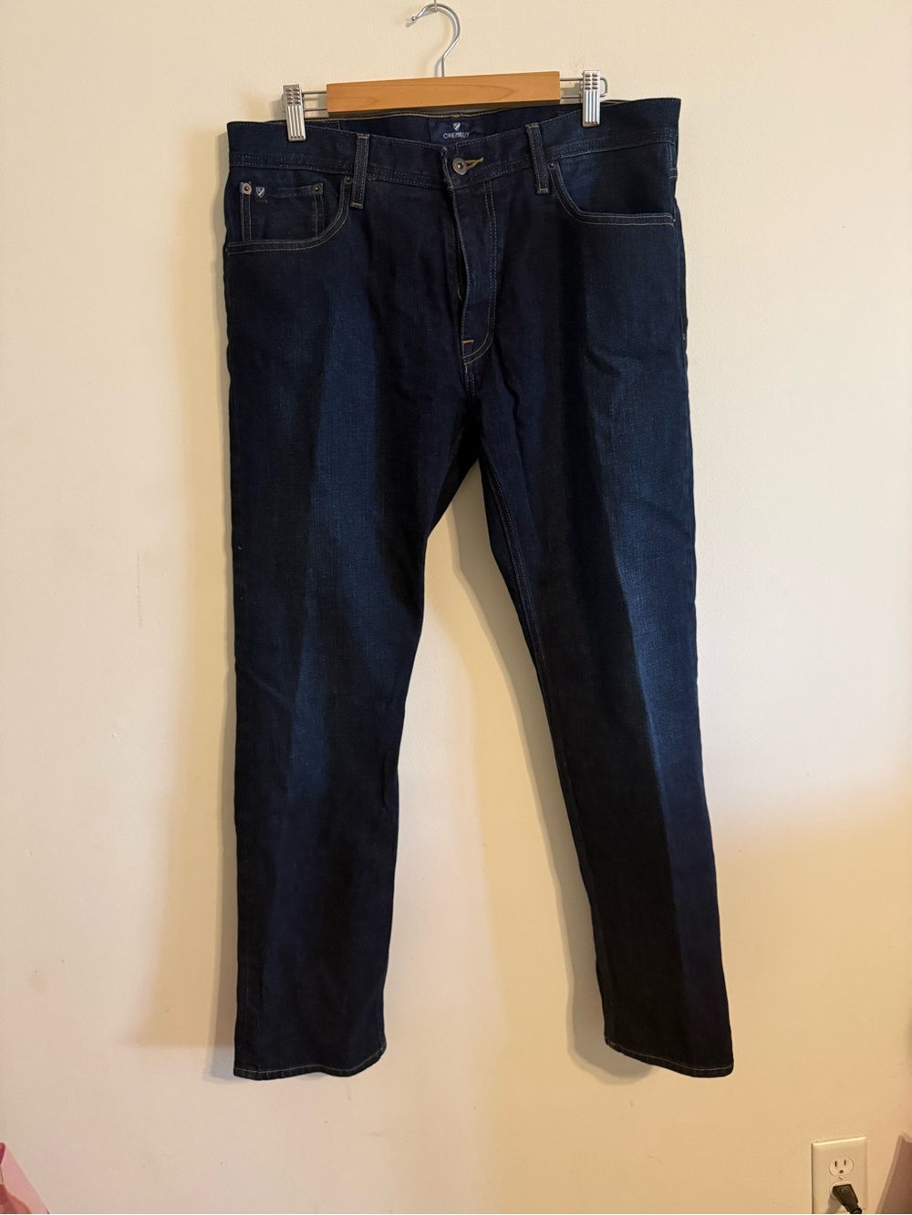Daniel Cremieux Men’s Slim Straight Jeans in Dark Blue